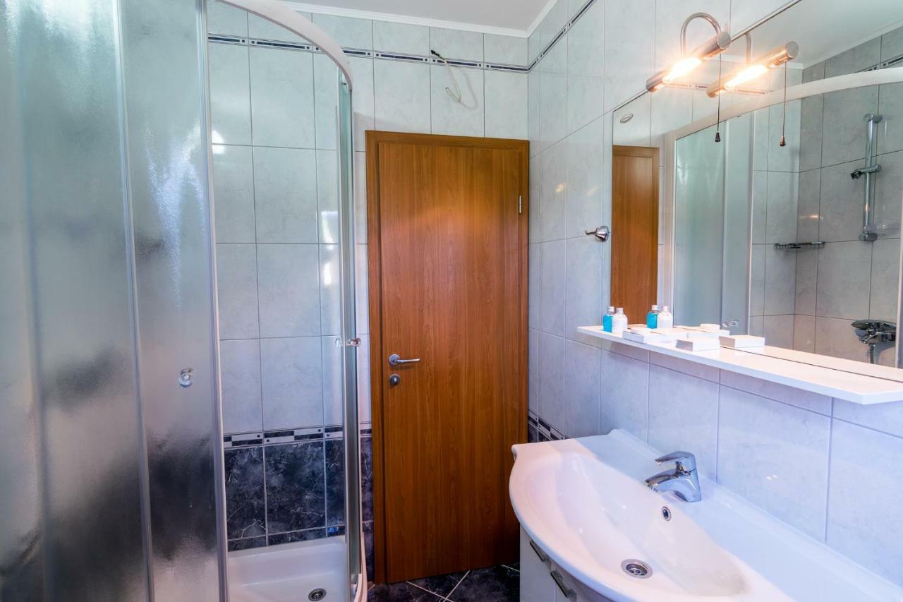 Apartman Emil Supetar Ngoại thất bức ảnh