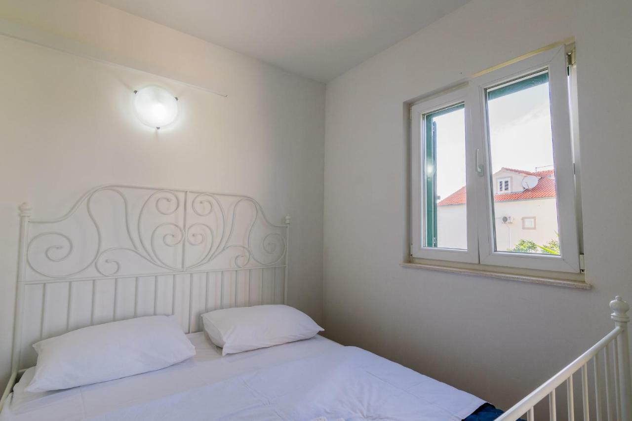 Apartman Emil Supetar Ngoại thất bức ảnh